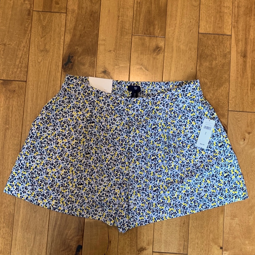 Gap floral high-waisted shorts